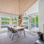 Nyaraló Noreen - 1-4km To The Fjord By Interhome