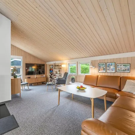 Noreen - 1-4km To The Fjord By Interhome Hemmet